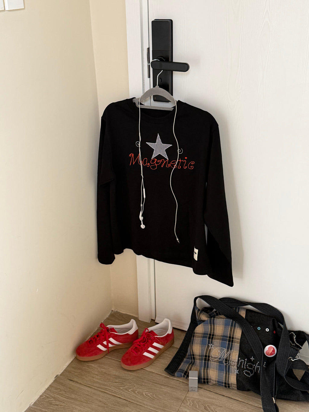 MAGNETIC STAR - EMBROIDERY T-SHIRT -  SS’26 COLLECTION