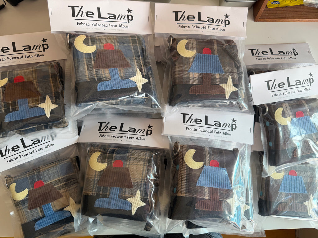“The Lamp” – Fabric Polaroid Foto Album