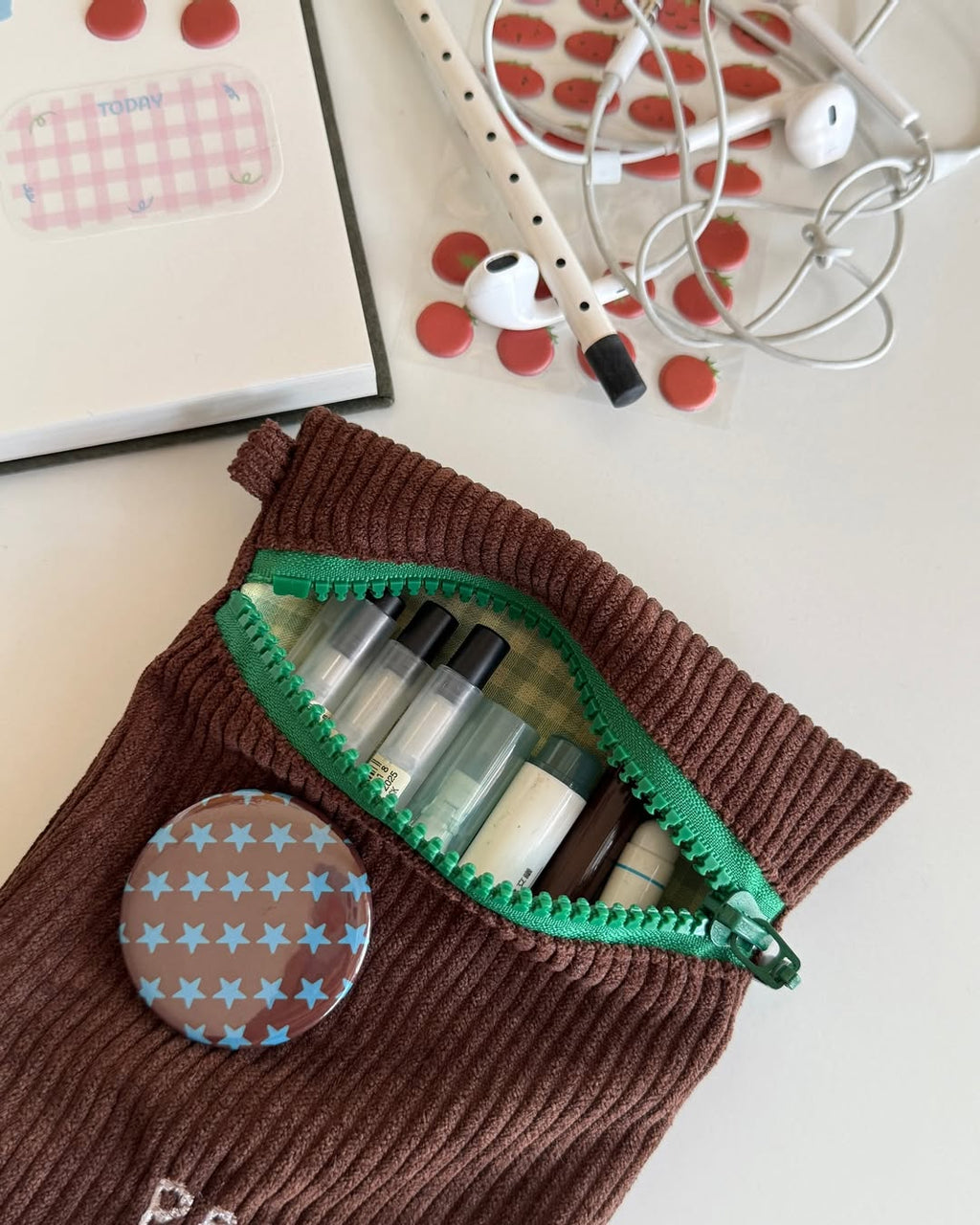 Peek Inside Zipper Pouch