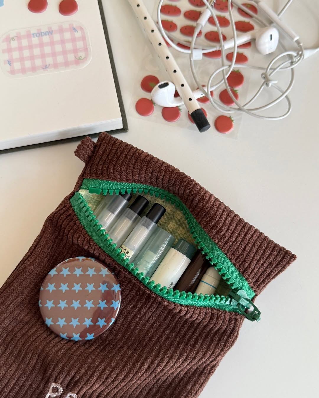 Peek Inside Zipper Pouch